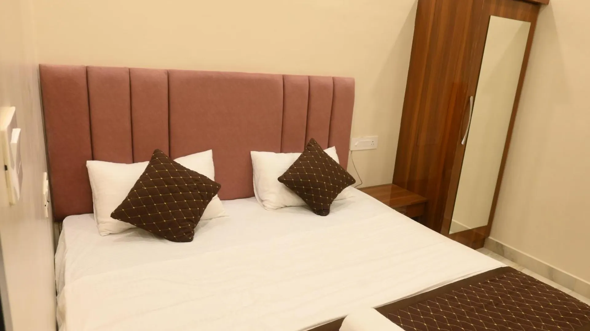 Shree Hari Niwas P Guest House Βαρανάσι Ινδία
